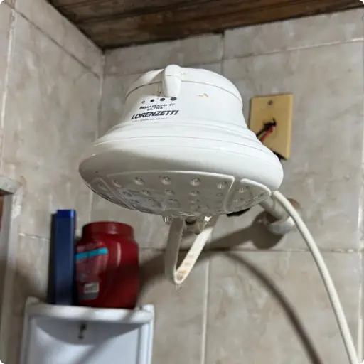 Troca de resistência de chuveiro realizada por eletricista em Bauru